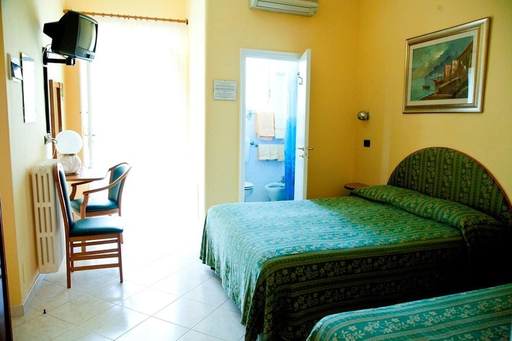 Hotel Carmencita Anacapri  Exterior photo