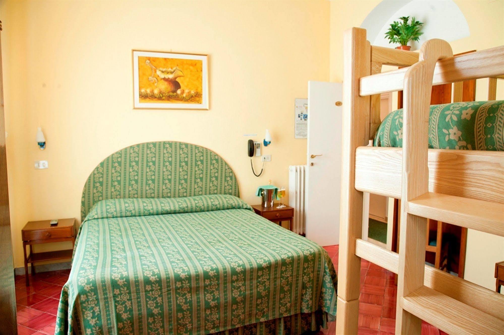 Hotel Carmencita Anacapri  Room photo