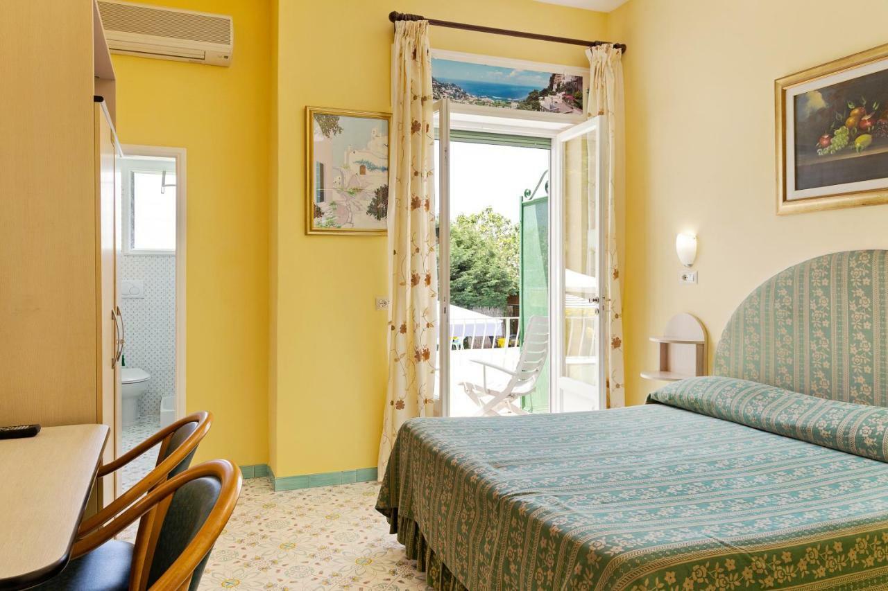 Hotel Carmencita Anacapri  Exterior photo