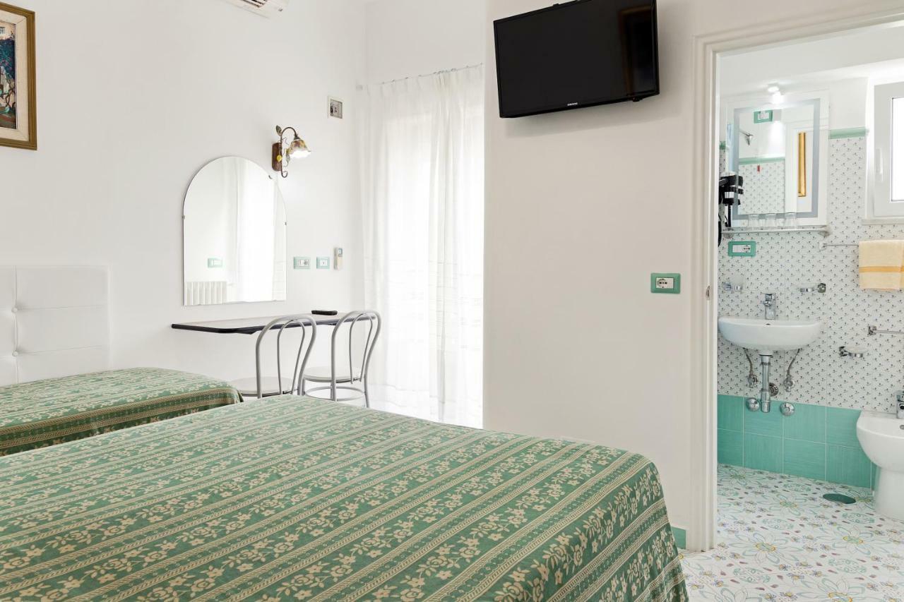 Hotel Carmencita Anacapri  Exterior photo