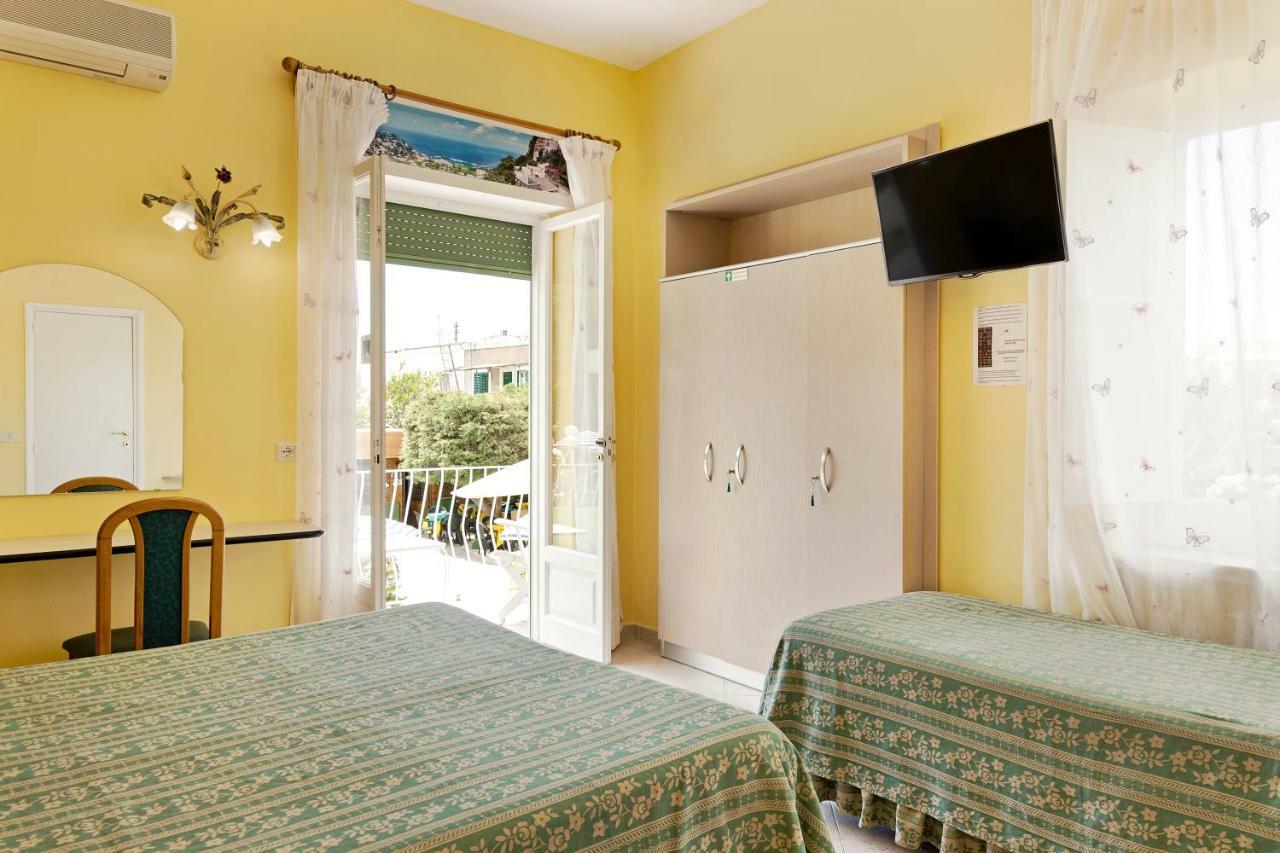 Hotel Carmencita Anacapri  Exterior photo